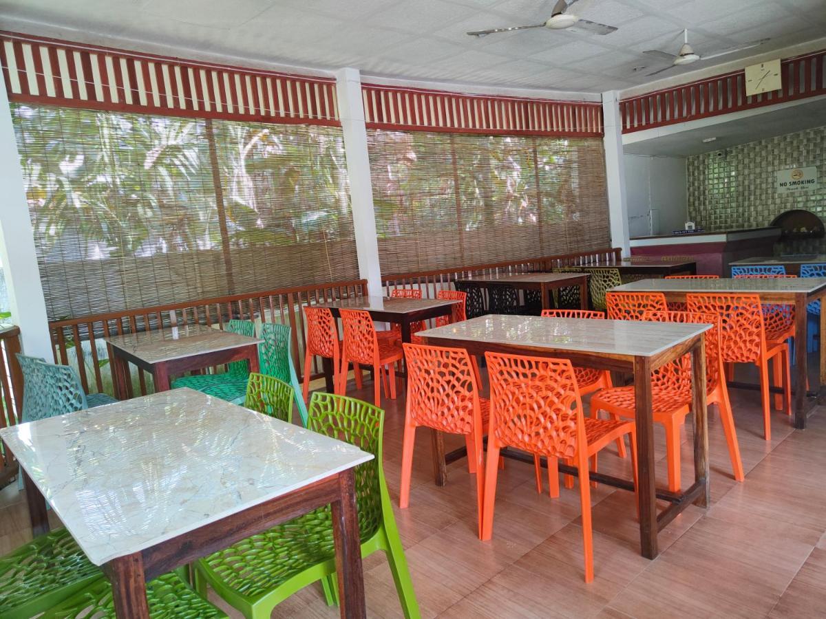 Hotel Highness Sea Rock Sitapur Bagian luar foto