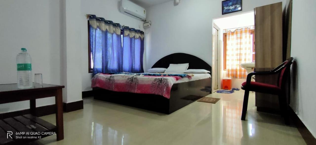 Hotel Highness Sea Rock Sitapur Bagian luar foto